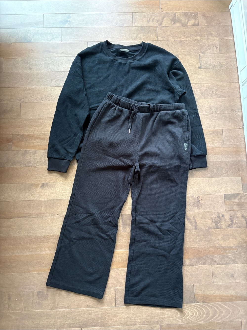 Women's Black Cozy Sweatshirt & Lounge Pants Set - Comfrt